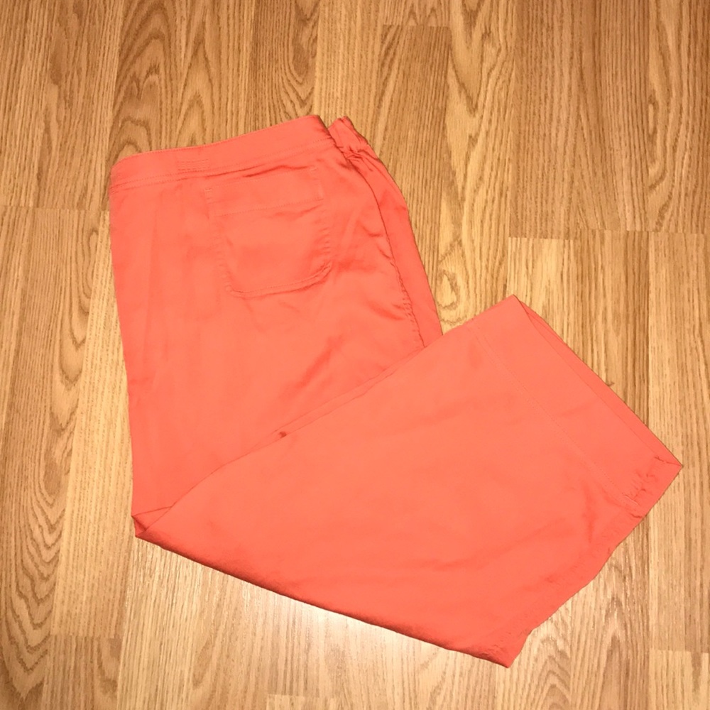 Size 16/19 equivalent to (Chico’s size 3) Capri